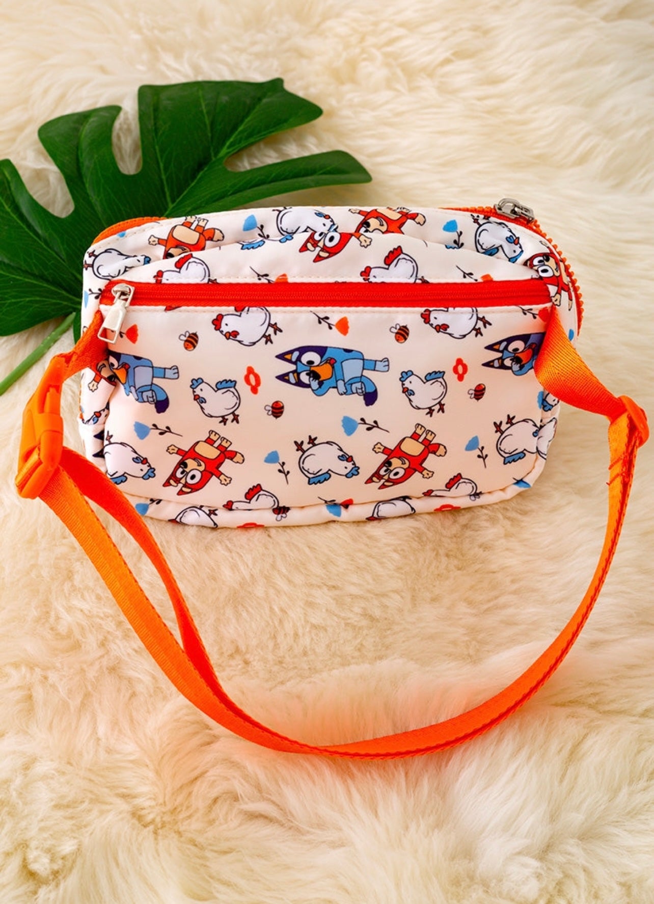 🍊 Friends Crossbody or belt bag.